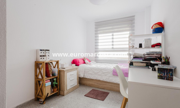 Sale - Apartment / flat - San Miguel de Salinas