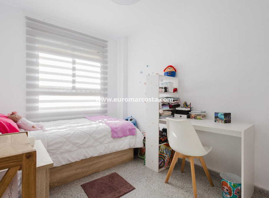 Sale - Apartment / flat - San Miguel de Salinas