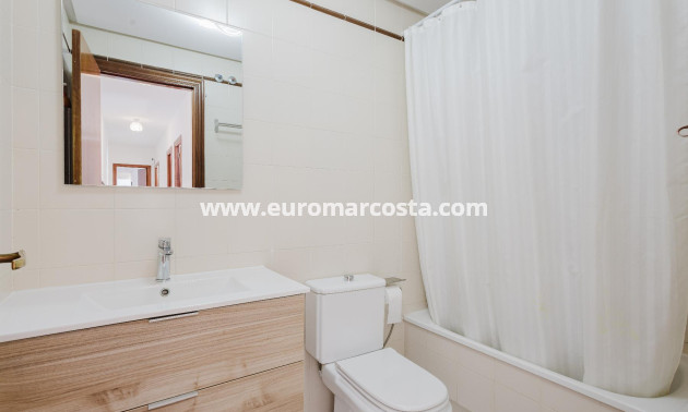 Sale - Apartment / flat - San Miguel de Salinas