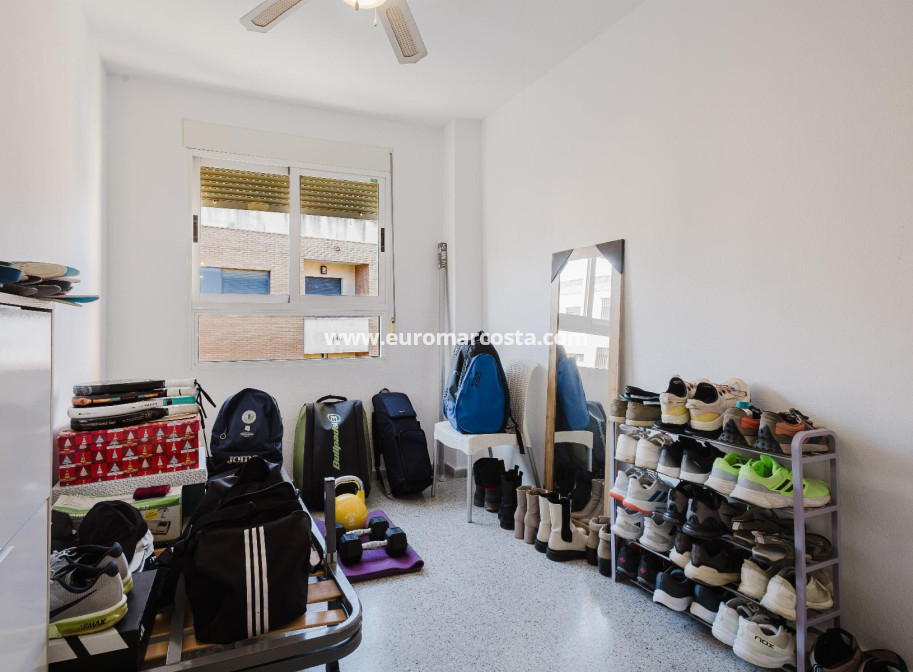 Sale - Apartment / flat - San Miguel de Salinas