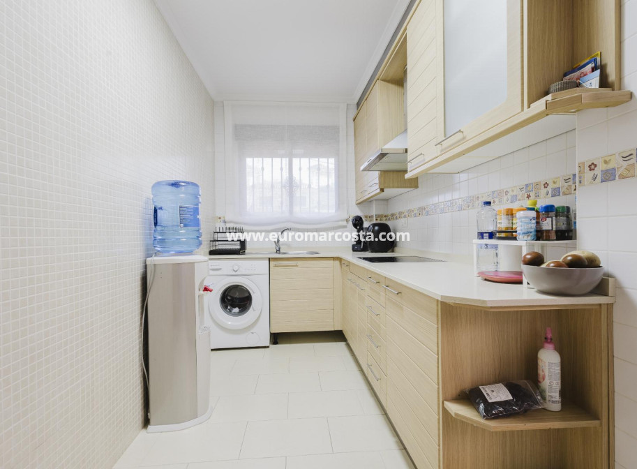 Objekte zum Wiederverkauf - Haus - Torrevieja - TORREVIEJA