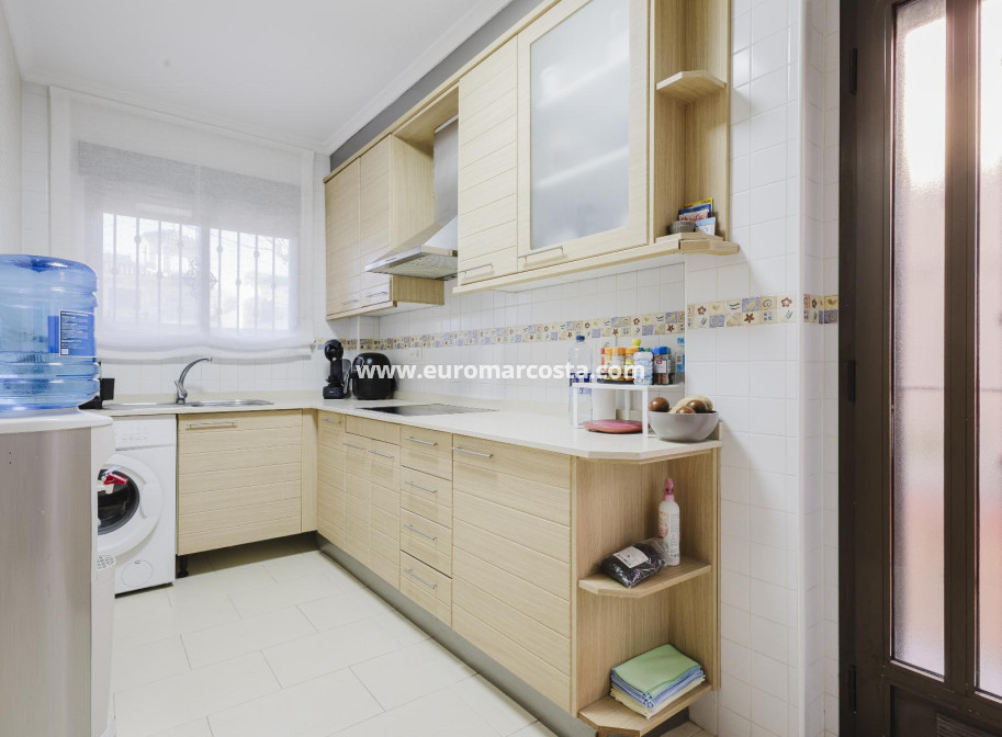 Objekte zum Wiederverkauf - Haus - Torrevieja - TORREVIEJA