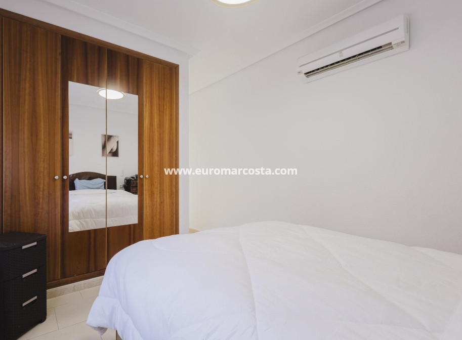 Objekte zum Wiederverkauf - Haus - Torrevieja - TORREVIEJA