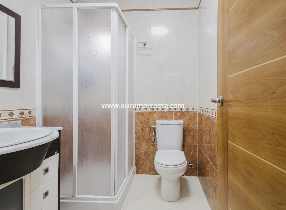 Objekte zum Wiederverkauf - Haus - Torrevieja - TORREVIEJA