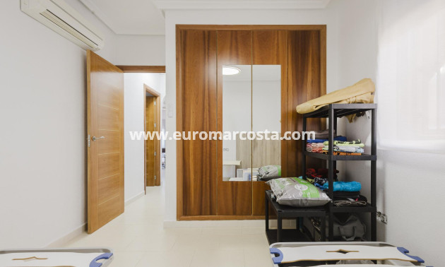 Objekte zum Wiederverkauf - Haus - Torrevieja - TORREVIEJA