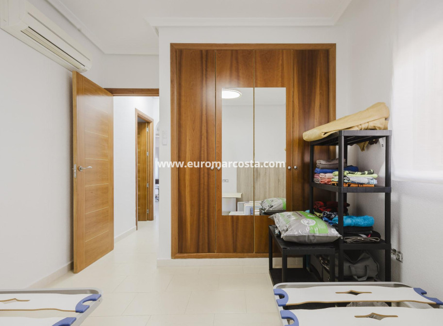 Objekte zum Wiederverkauf - Haus - Torrevieja - TORREVIEJA