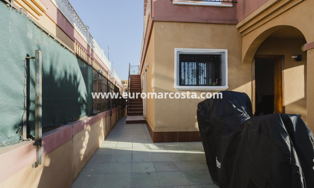 Objekte zum Wiederverkauf - Haus - Torrevieja - TORREVIEJA