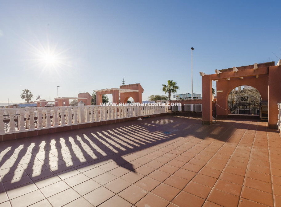Objekte zum Wiederverkauf - Haus - Torrevieja - TORREVIEJA