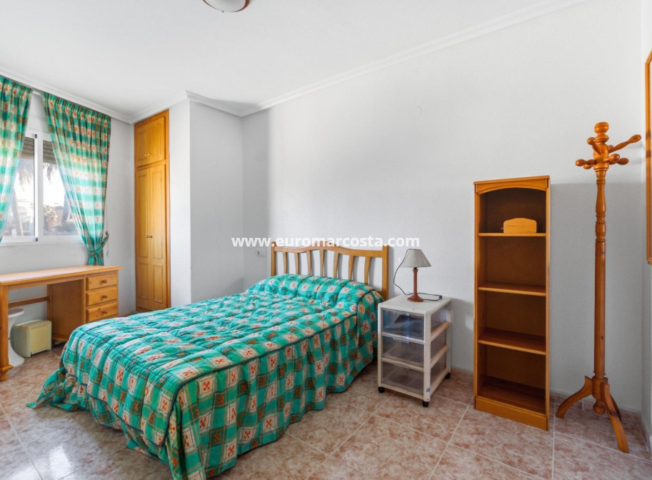 Sale - Apartment / flat - Torrevieja - TORREVIEJA