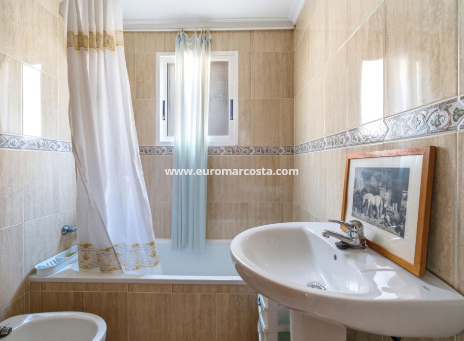 Sale - Apartment / flat - Torrevieja - TORREVIEJA