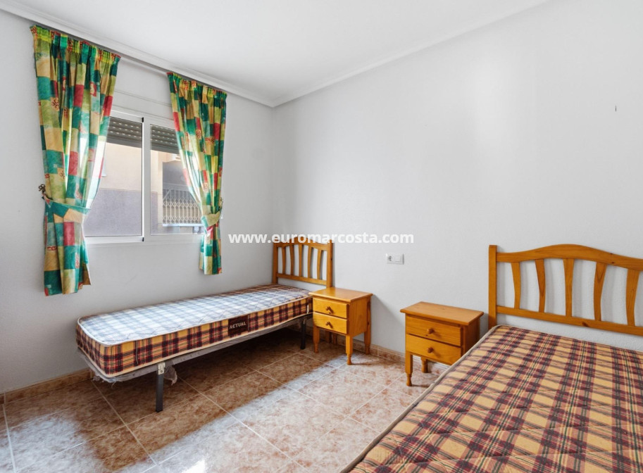 Sale - Apartment / flat - Torrevieja - TORREVIEJA