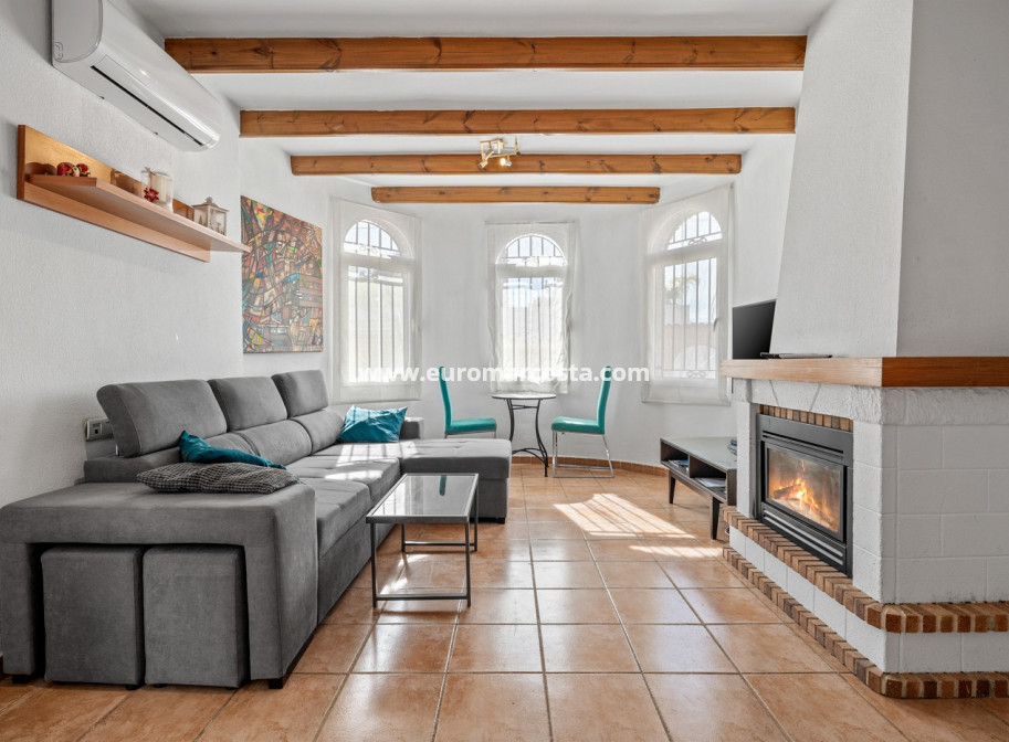 Venta - Villa - Orihuela Costa - Castillo de Don Juan