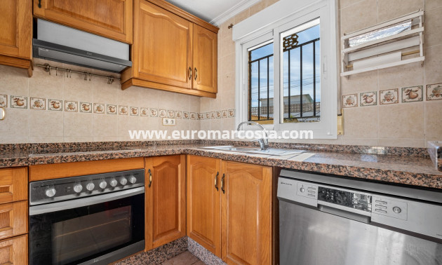 Venta - Villa - Orihuela Costa - Castillo de Don Juan