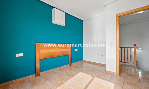 Venta - Villa - Orihuela Costa - Castillo de Don Juan