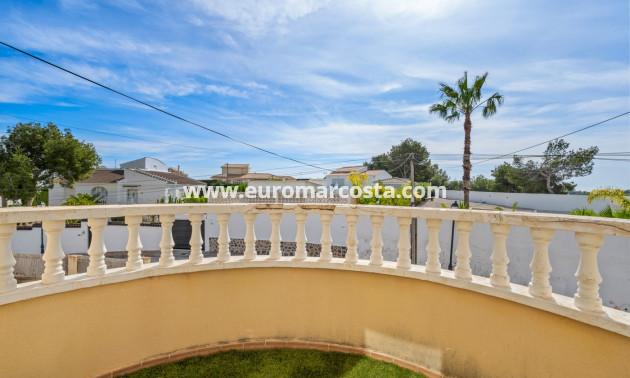 Venta - Villa - Orihuela Costa - Castillo de Don Juan