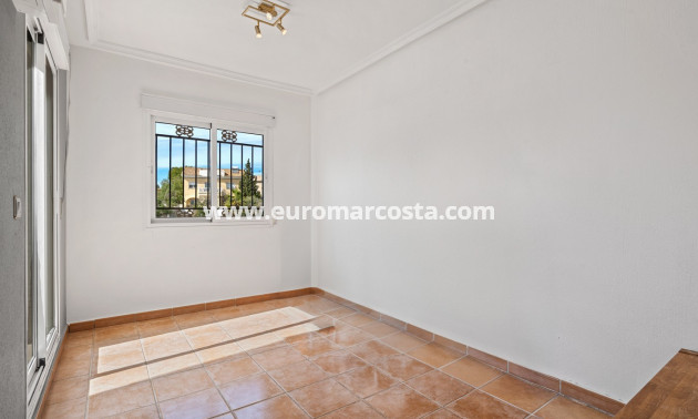 Venta - Villa - Orihuela Costa - Castillo de Don Juan