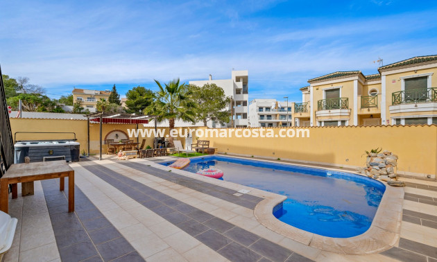 Venta - Villa - Orihuela Costa - Castillo de Don Juan