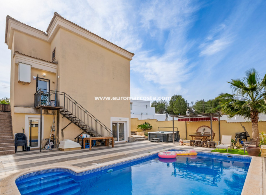 Venta - Villa - Orihuela Costa - Castillo de Don Juan