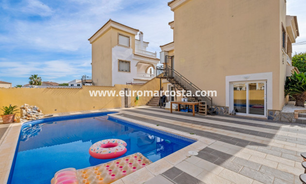 Venta - Villa - Orihuela Costa - Castillo de Don Juan