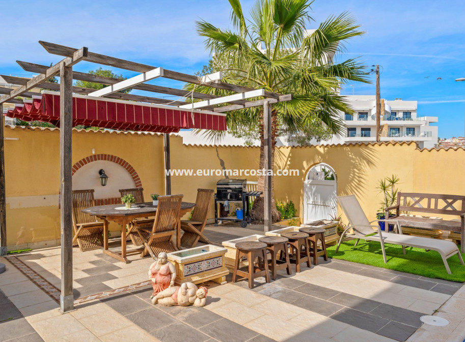 Venta - Villa - Orihuela Costa - Castillo de Don Juan