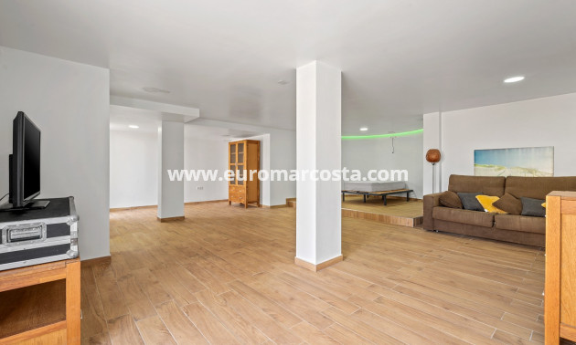 Venta - Villa - Orihuela Costa - Castillo de Don Juan