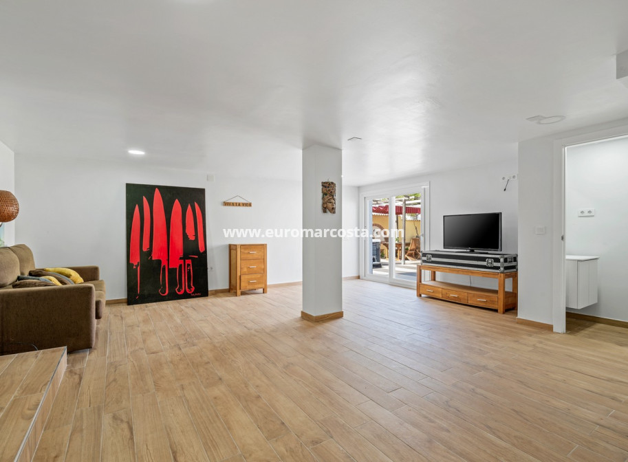 Venta - Villa - Orihuela Costa - Castillo de Don Juan