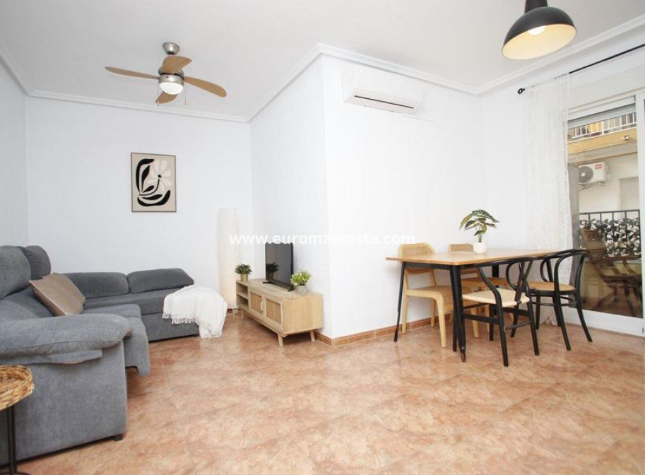 Objekte zum Wiederverkauf - Wohnung - Torrevieja - TORREVIEJA