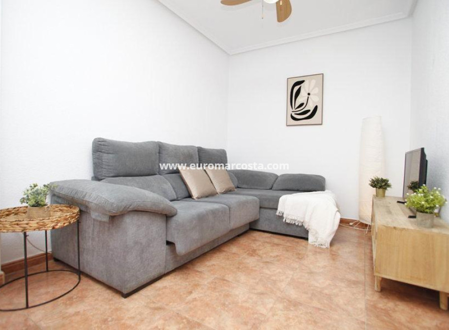 Objekte zum Wiederverkauf - Wohnung - Torrevieja - TORREVIEJA