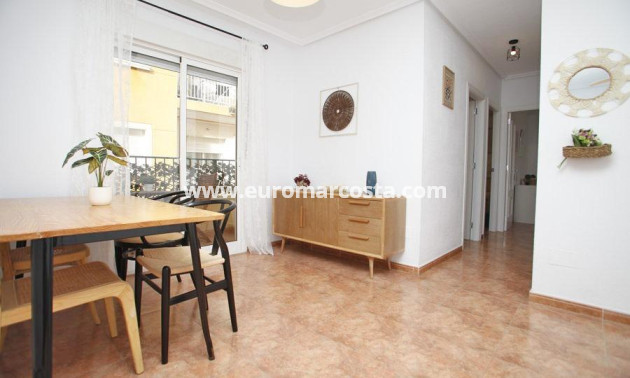 Objekte zum Wiederverkauf - Wohnung - Torrevieja - TORREVIEJA