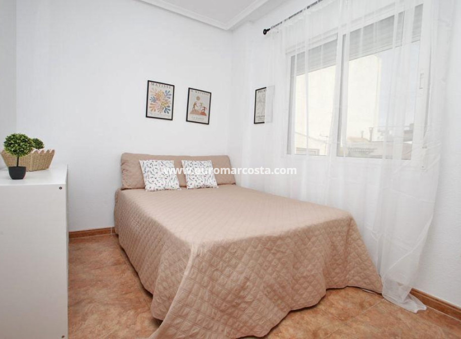 Objekte zum Wiederverkauf - Wohnung - Torrevieja - TORREVIEJA
