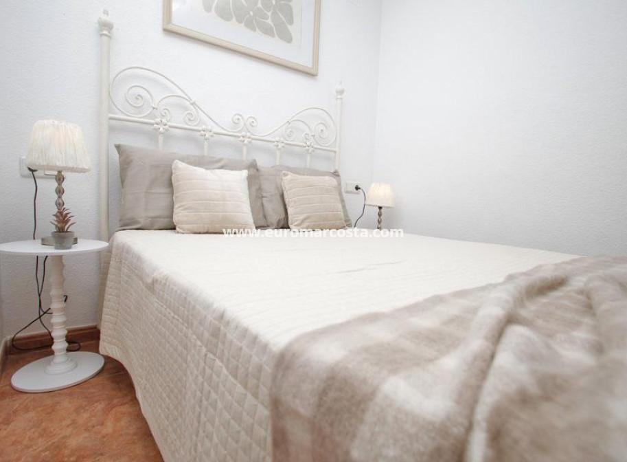 Objekte zum Wiederverkauf - Wohnung - Torrevieja - TORREVIEJA