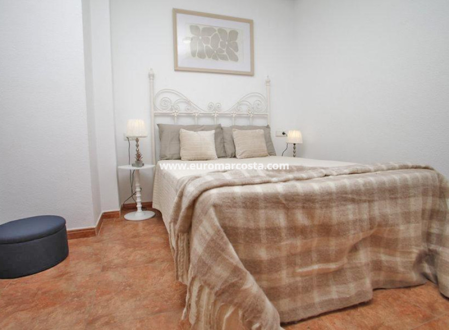 Objekte zum Wiederverkauf - Wohnung - Torrevieja - TORREVIEJA