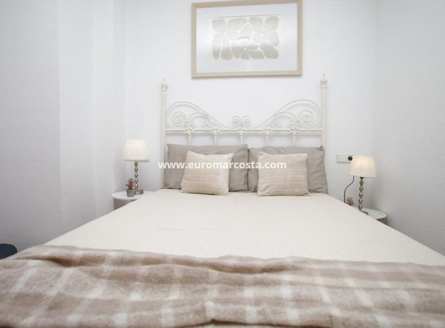 Objekte zum Wiederverkauf - Wohnung - Torrevieja - TORREVIEJA