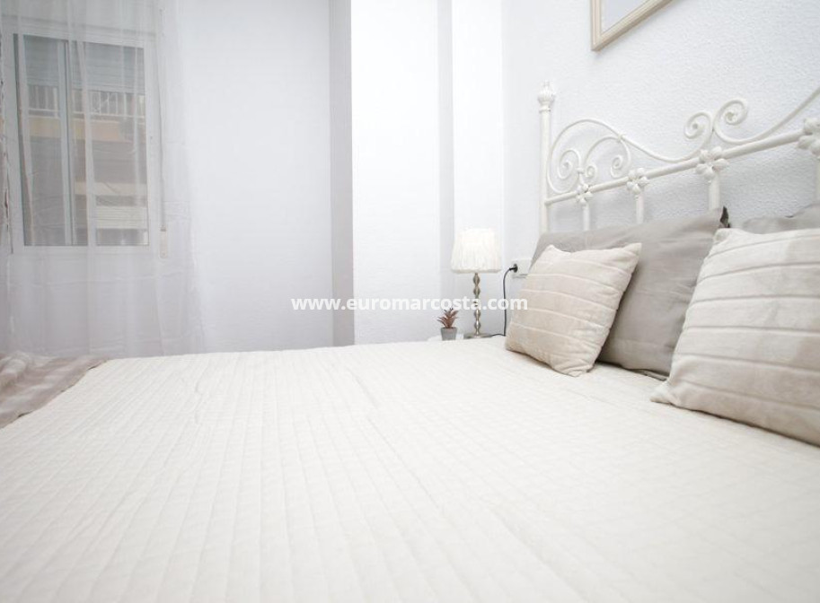 Objekte zum Wiederverkauf - Wohnung - Torrevieja - TORREVIEJA