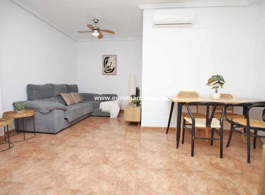 Objekte zum Wiederverkauf - Wohnung - Torrevieja - TORREVIEJA
