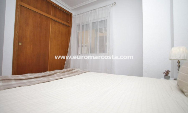 Objekte zum Wiederverkauf - Wohnung - Torrevieja - TORREVIEJA
