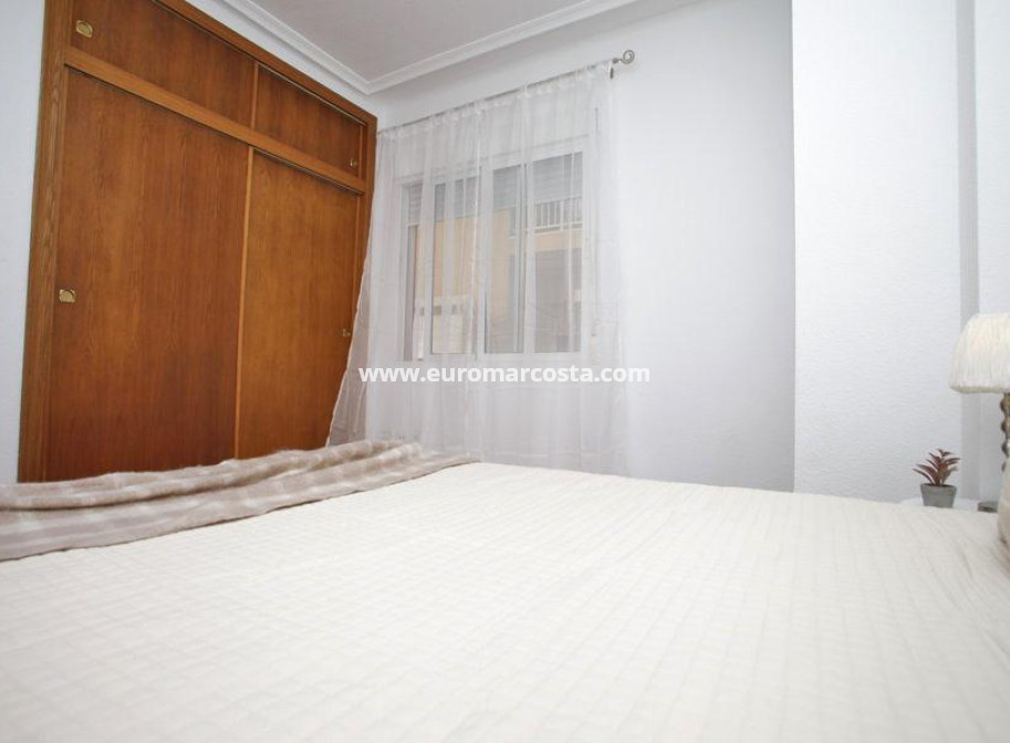 Objekte zum Wiederverkauf - Wohnung - Torrevieja - TORREVIEJA
