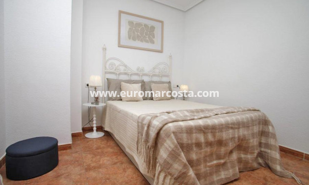 Objekte zum Wiederverkauf - Wohnung - Torrevieja - TORREVIEJA