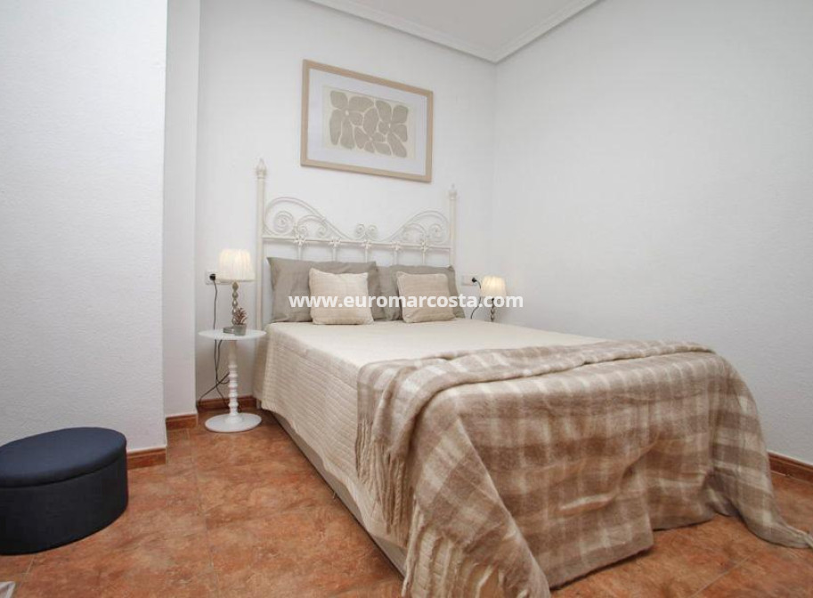 Objekte zum Wiederverkauf - Wohnung - Torrevieja - TORREVIEJA