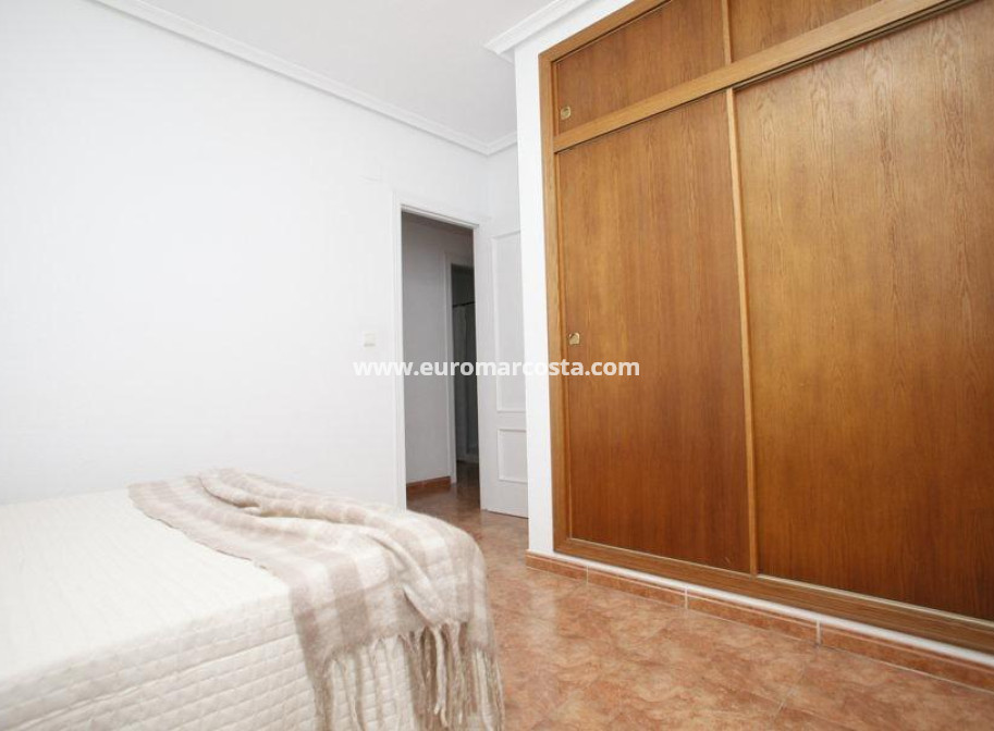 Objekte zum Wiederverkauf - Wohnung - Torrevieja - TORREVIEJA