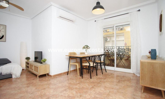Objekte zum Wiederverkauf - Wohnung - Torrevieja - TORREVIEJA