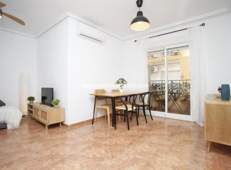 Objekte zum Wiederverkauf - Wohnung - Torrevieja - TORREVIEJA