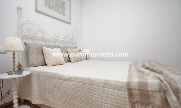 Objekte zum Wiederverkauf - Wohnung - Torrevieja - TORREVIEJA