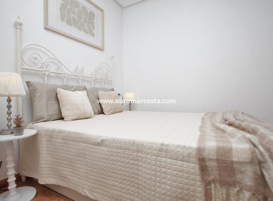 Objekte zum Wiederverkauf - Wohnung - Torrevieja - TORREVIEJA