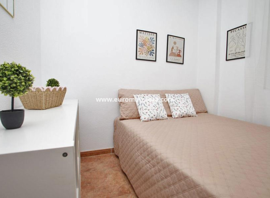 Objekte zum Wiederverkauf - Wohnung - Torrevieja - TORREVIEJA