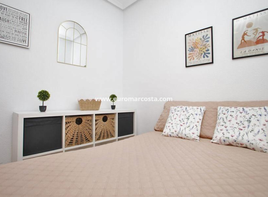 Objekte zum Wiederverkauf - Wohnung - Torrevieja - TORREVIEJA