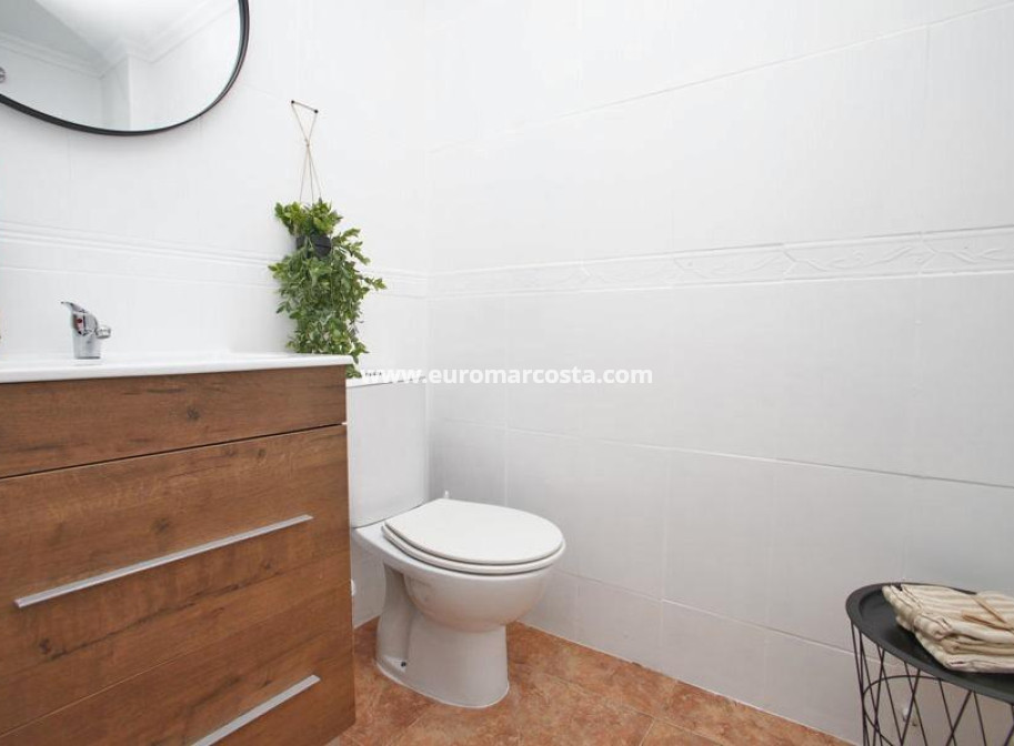 Objekte zum Wiederverkauf - Wohnung - Torrevieja - TORREVIEJA
