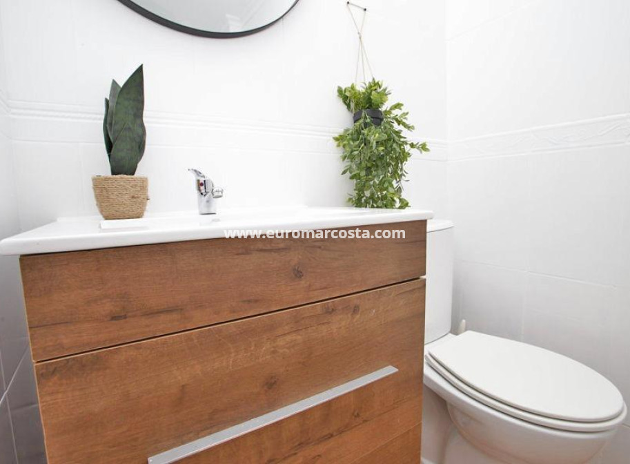 Objekte zum Wiederverkauf - Wohnung - Torrevieja - TORREVIEJA