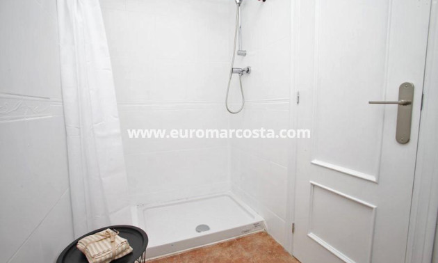 Objekte zum Wiederverkauf - Wohnung - Torrevieja - TORREVIEJA