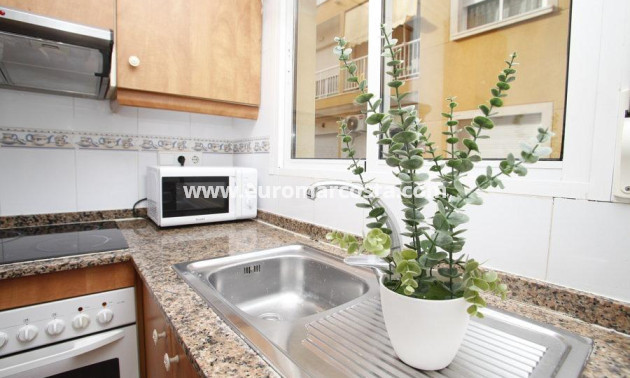 Objekte zum Wiederverkauf - Wohnung - Torrevieja - TORREVIEJA